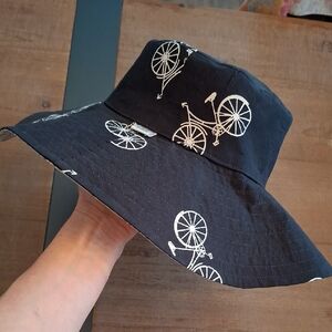 Black & White Bicycle Print 100% Cotton Packable Sun/Bucket Hat w/ Wide Brim